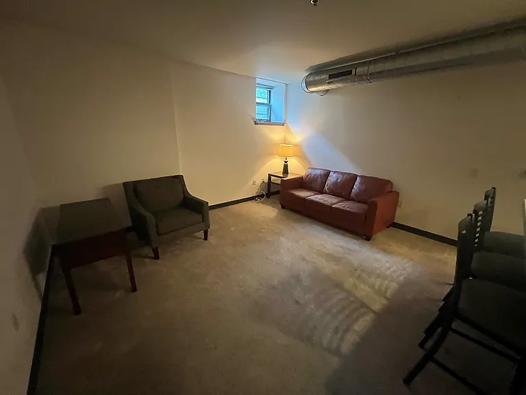 142 W Johnson St — Photo 53