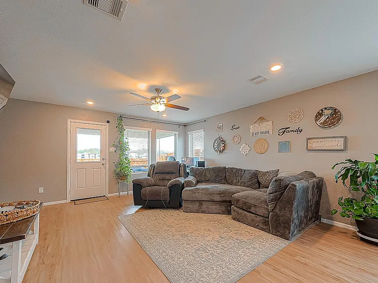 768 Delaney Cove Ct — Photo 6
