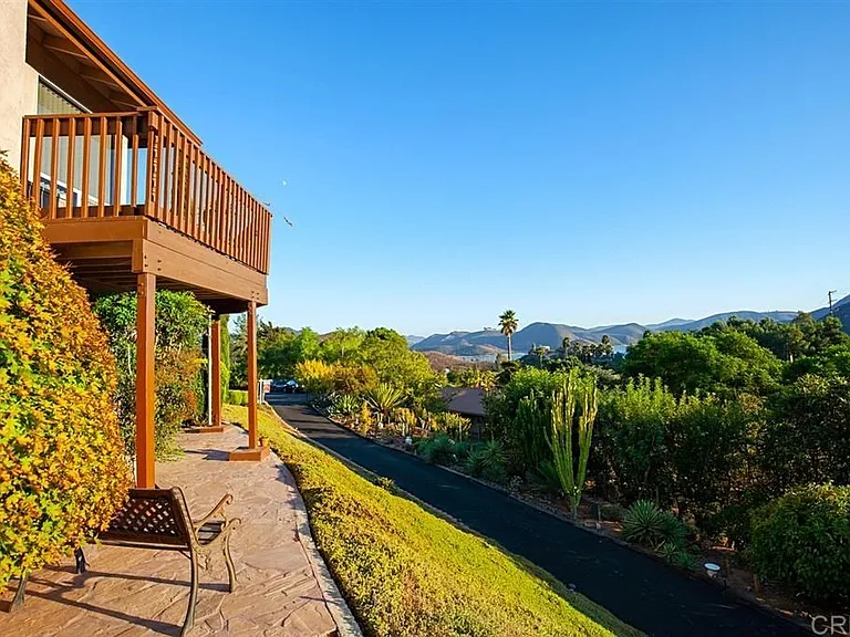 10028 Del Dios Hwy — Photo 11