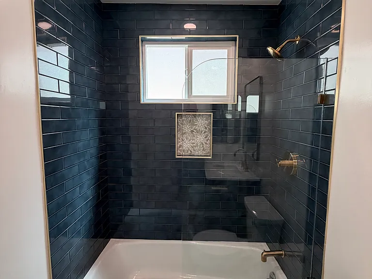 8535 Lookout Mountain Ave — Photo 30