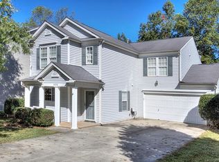 6026 Raisin Tree Ln, Charlotte, NC 28215
