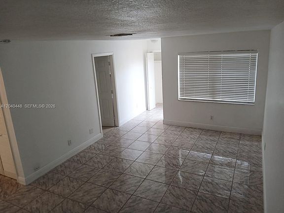 4th image of 7318-7320 NW 76th Dr