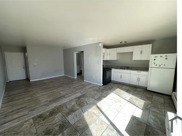 1590 Clinton St, Aurora, CO