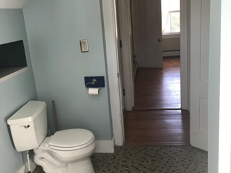 48 Thomaston St #B — Photo 6