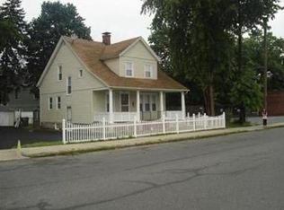 413 White St, Springfield, MA 01108