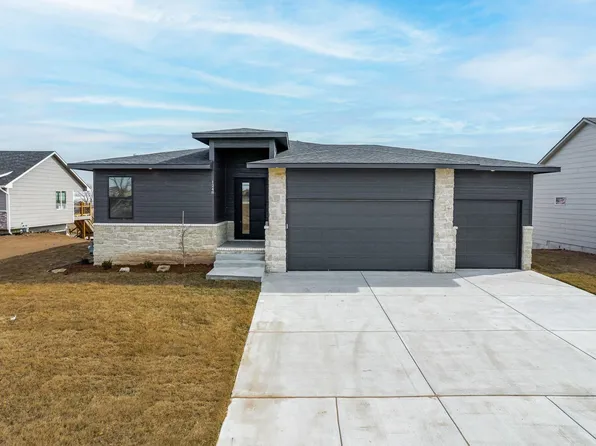 1248 Outland Ct, Goddard, KS 67052