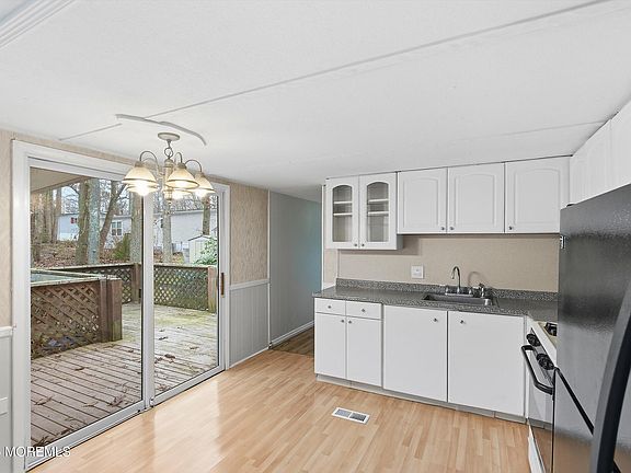 4th image of 1 Loblolly Ln
