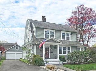 321 Courtland Ave, Bridgeport, CT 06605