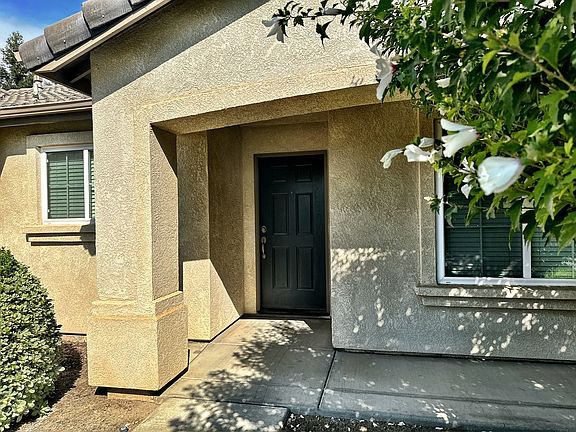 3rd image of 4112 S Creekside Ct