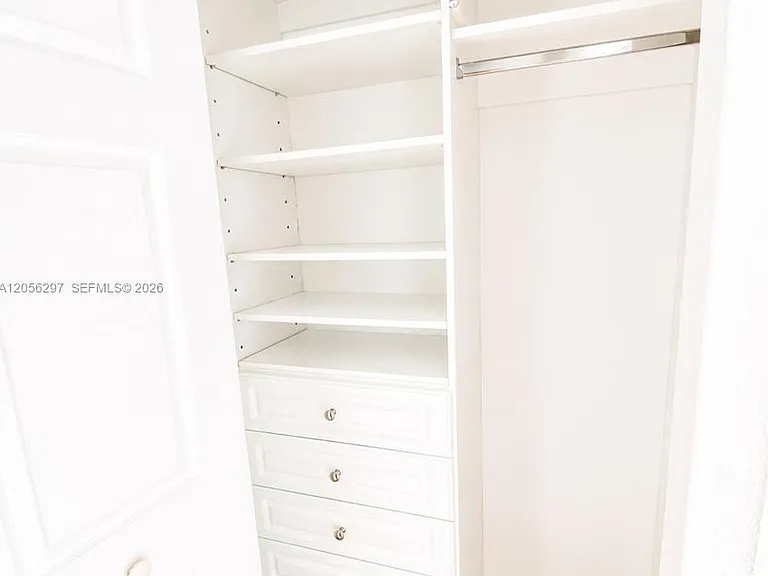 569 Spinnaker — Photo 24
