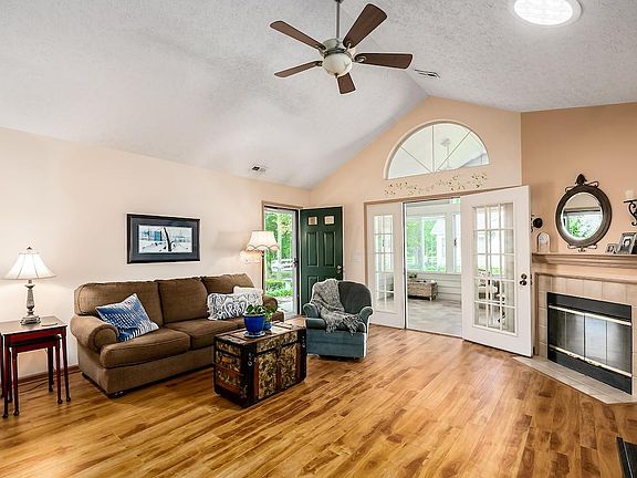 5th image of 6404 Mission Hills Pl