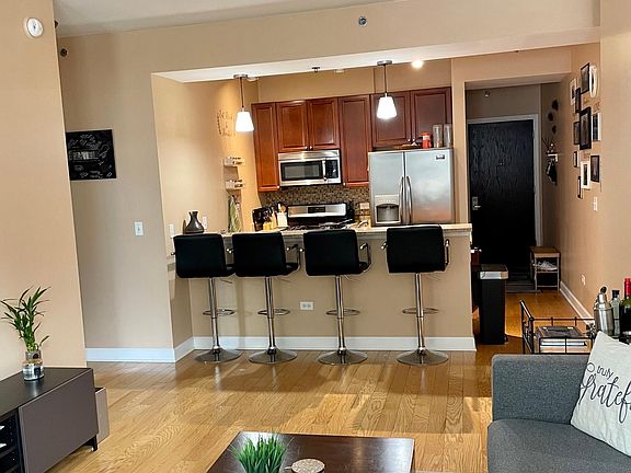 4th image of 1400 S Michigan Ave APT 711