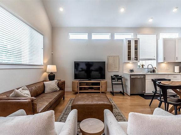 5th image of 5413 Margarita St