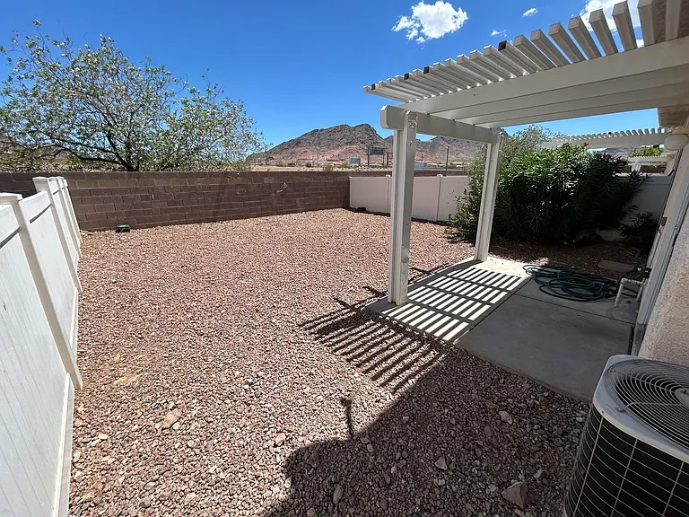 1611 Lefty Garcia Way — Photo 32