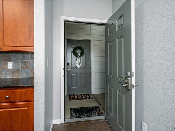 5th image of 600 13th St Unit 736