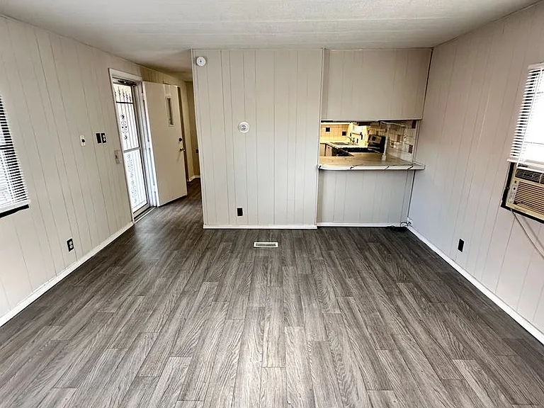 6728 San Luis Obispo Ave NE — Photo 5