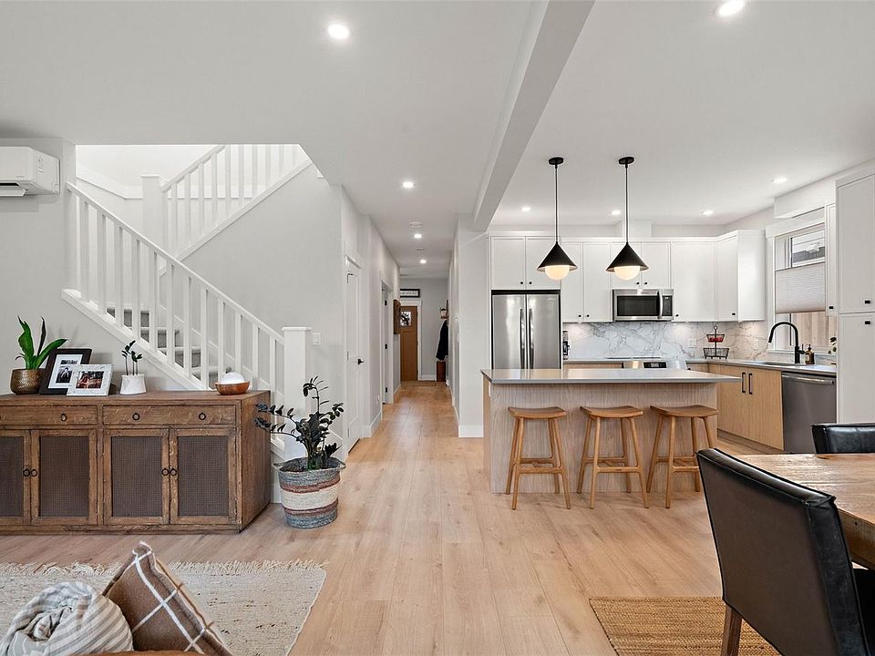 1st image of 2274 Evelyn Ln