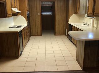 210 Texoma Dr, Whitesboro, TX 76273