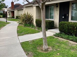 911 W Orangewood Ave, Anaheim, CA 92802