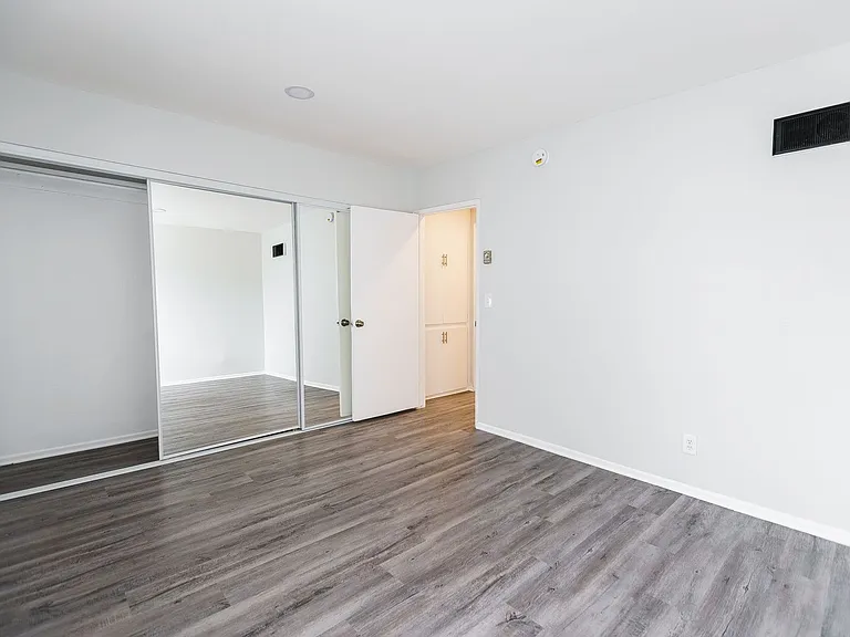 4444 Ensign Avenue — Photo 66