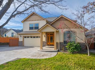 4584 Wolf Run Dr, Medford, OR 97504