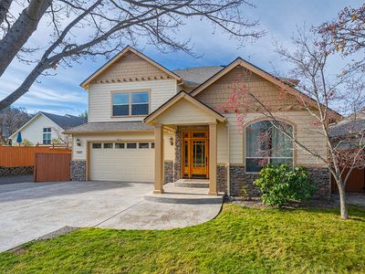 4584 Wolf Run Dr, Medford, OR, 97504