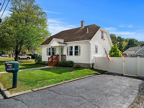 3rd image of 24 Lakeview Ave