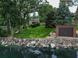 2174 Colladay Point Dr #20, Stoughton, WI 53589