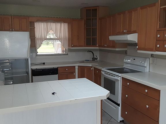 2nd image of 1222 Harbour Point Dr