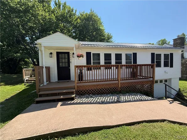 4706 Salina St, Pulaski, NY 13142
