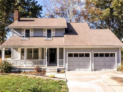 620 NE Country Ln, Lees Summit, MO, 64086