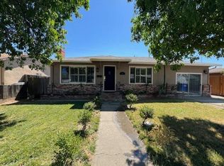 842 Walnut Dr, Gustine, CA 95322