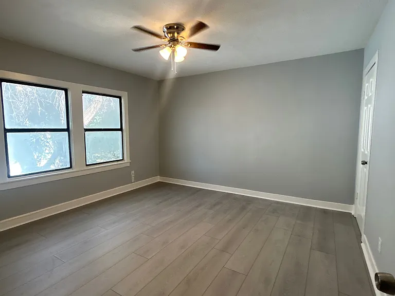 314 W Clarendon Dr — Photo 12