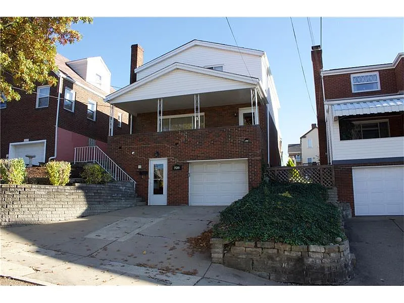 228 Kaercher St photo 1