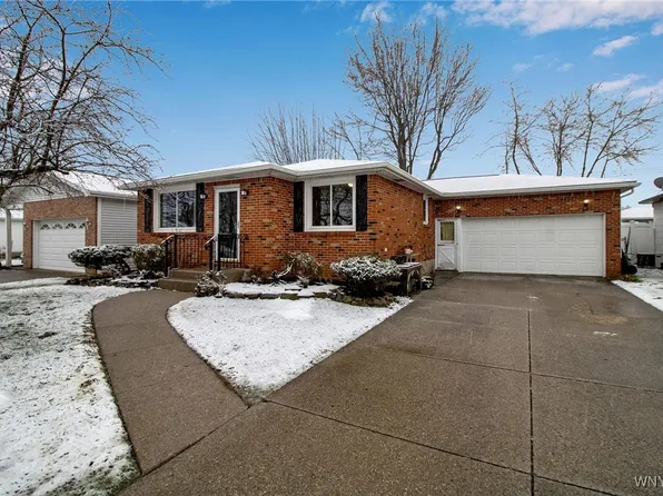 155 N Transit Hill Dr, Depew, NY 14043