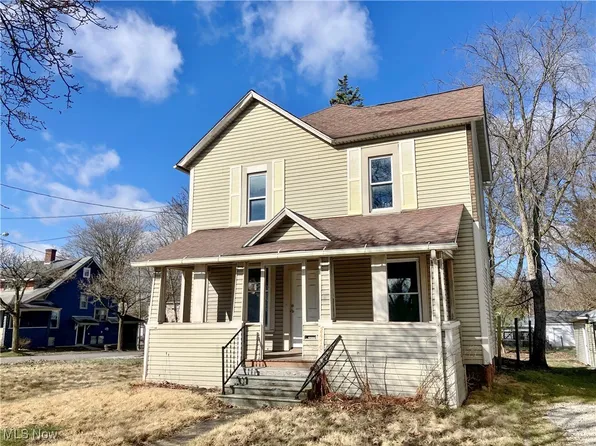 2470 East Ave, Akron, OH 44314