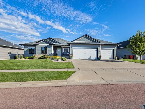 9313 W Dragonfly Dr, Sioux Falls, SD 57107