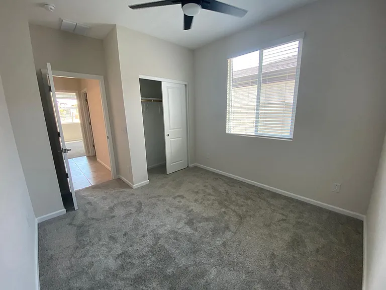 17832 W Daley Ln — Photo 6