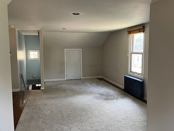 4th image of 126 Clover Hill St