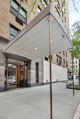 Sold by Compass | media 17