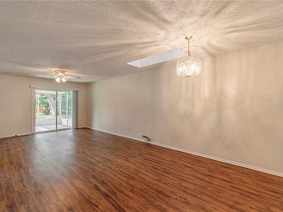 5th image of 1363 Cadhay Ct