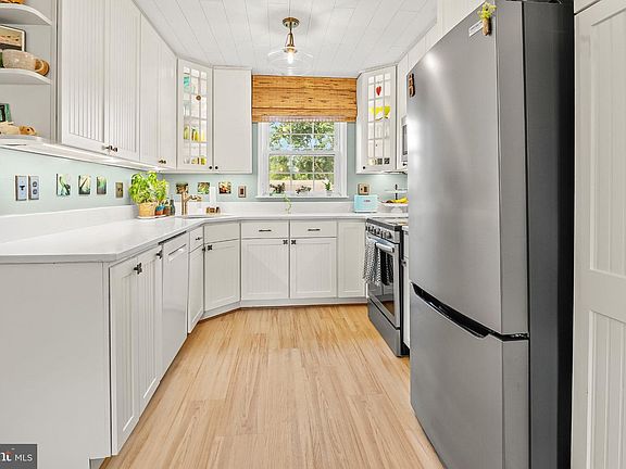 4th image of 406 Neepier Rd