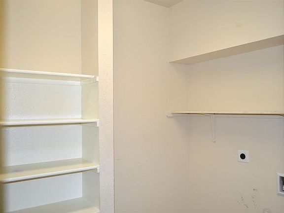 5th image of 5200 Willamette Ln