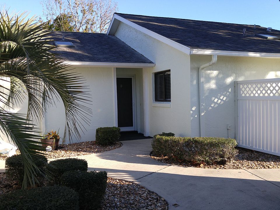 1st image of 9 Lake Forest Pl