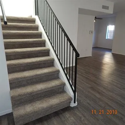 3 bed, 2.5 bath, 1466 sqft, $1,625 — Photo 3