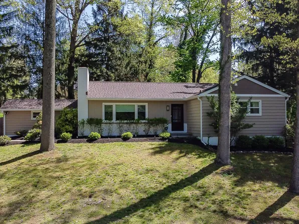 49 Lakeside Ave, Devon, PA 19333