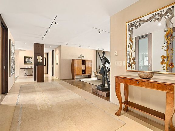 5th image of 700 Park Ave APT 9A