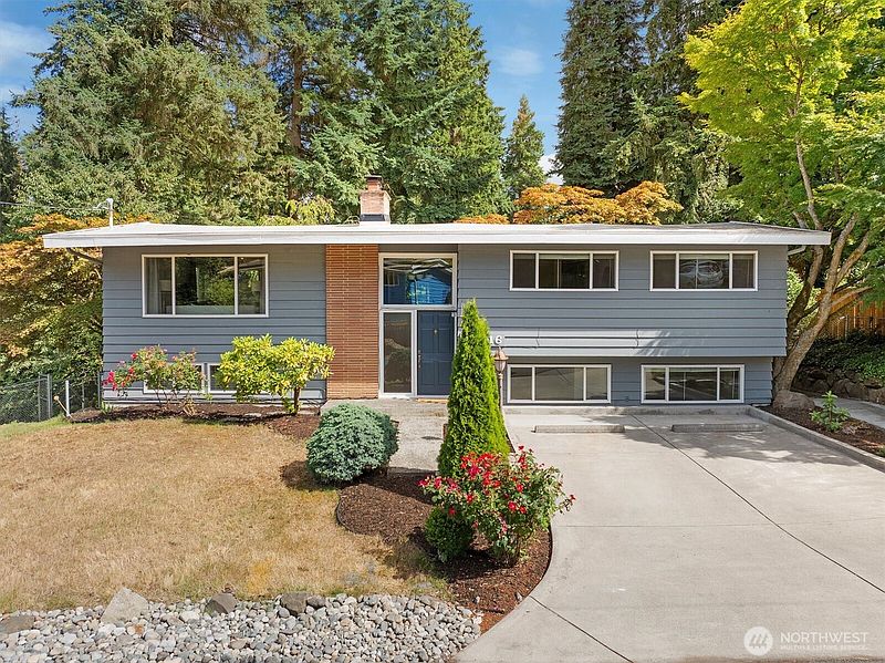 2nd image of 18416 16th Avenue NE