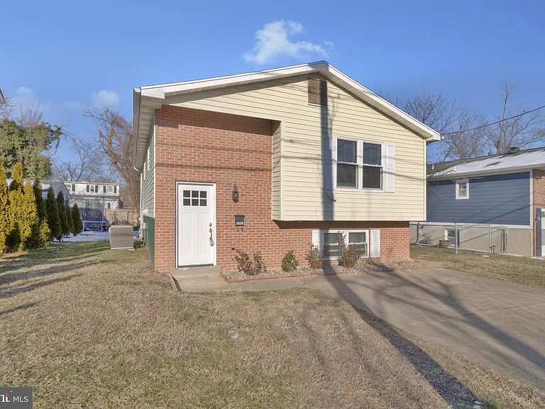 5004 Roanoke Pl — Photo 24