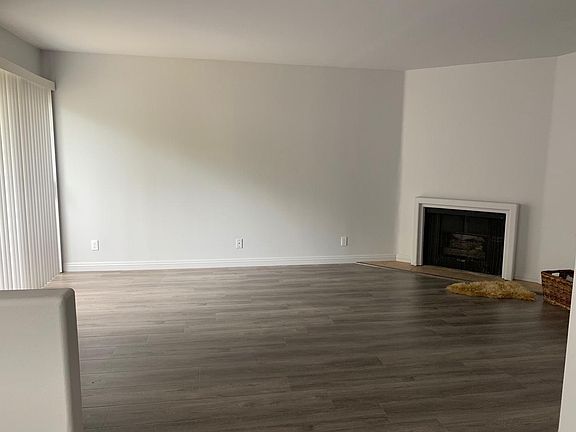 4th image of 11027 Aqua Vista St APT 6